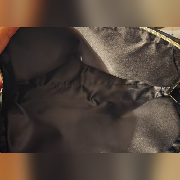 Jimmy Choo Glossy Black Parfums Pouch - Picture 4 of 4